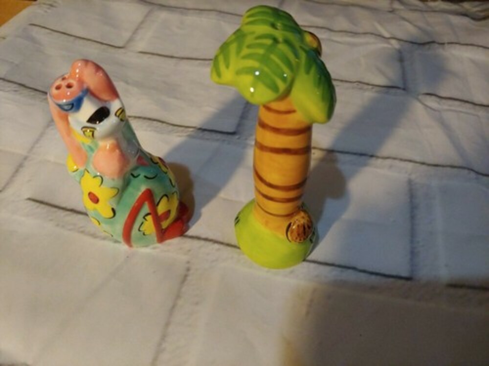 Flamingo Ceramic Salt & Pepper Shakers Set Pink Flamingo Collectible Palm tree